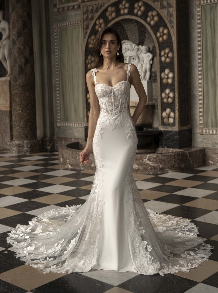 Royal by Diane Legrand Isadora (30)