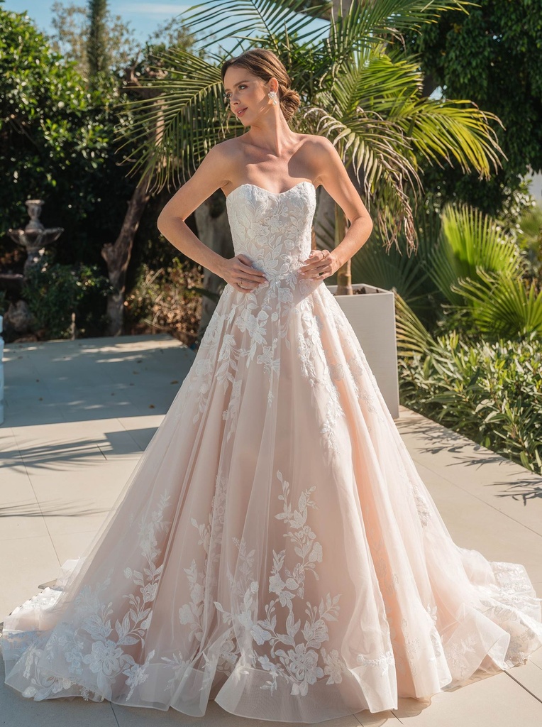Romance 8209 (IVORY, 30)
