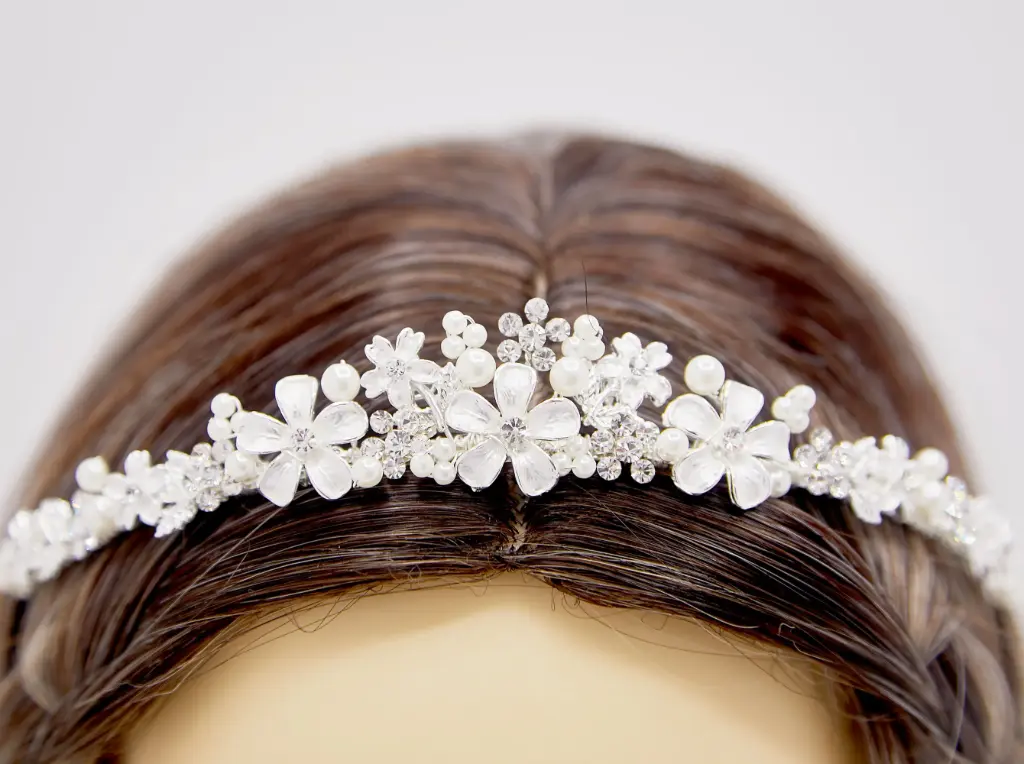 Tiara 18099