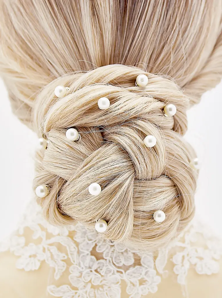 Curlies 5138 - 12 Pieces - 0,75 cm (Ivory)