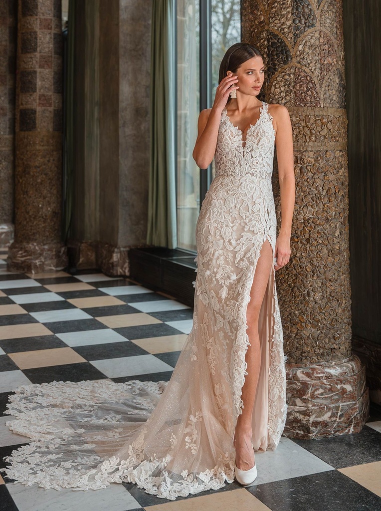 Royal by Diane Legrand Azura (30, IV/NUDE)