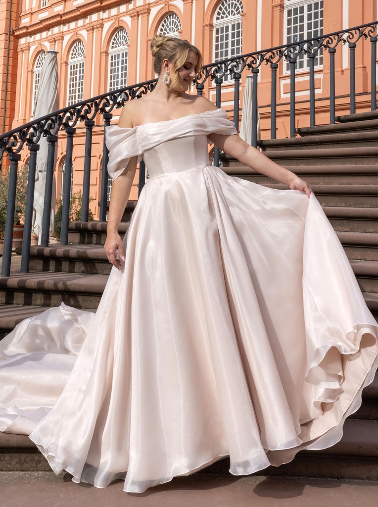 Madonna 90806 (42, CHAMPAGNE)