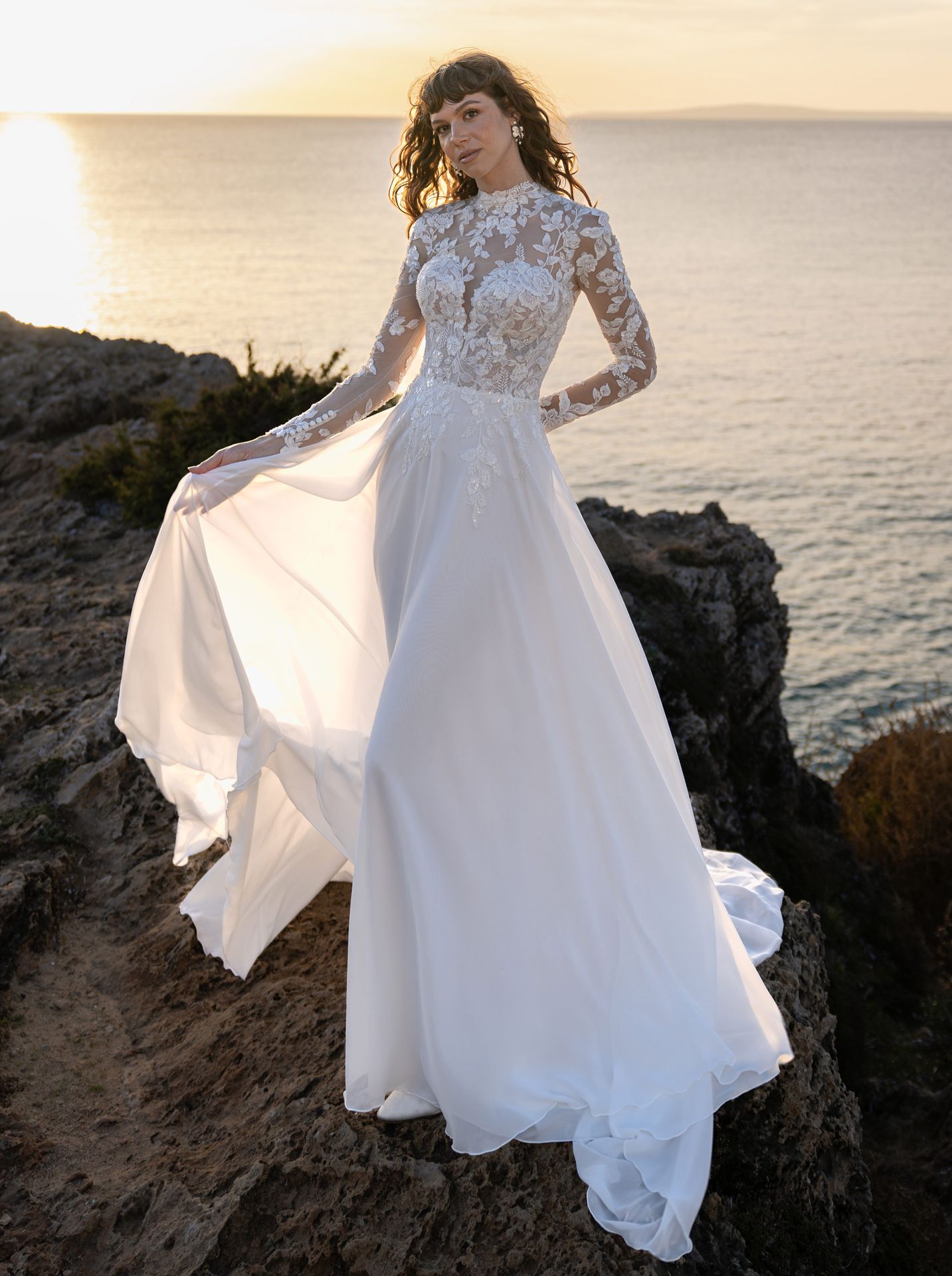 Lisa Donetti 3016 | Wedding Dress by Diane Legrand