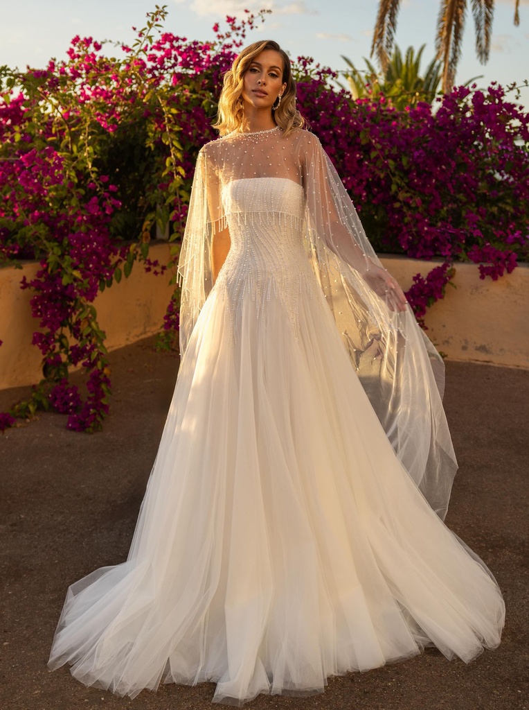 Romance 8305 Cape (30)