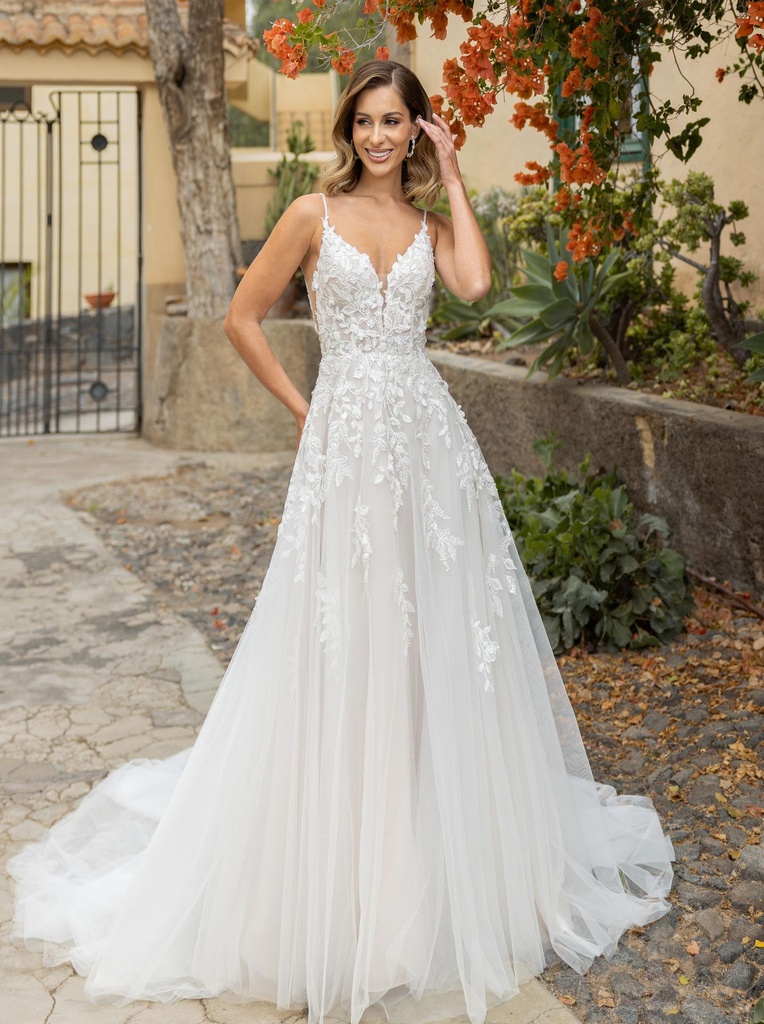 Romance 8315 (IV/NUDE, 30)