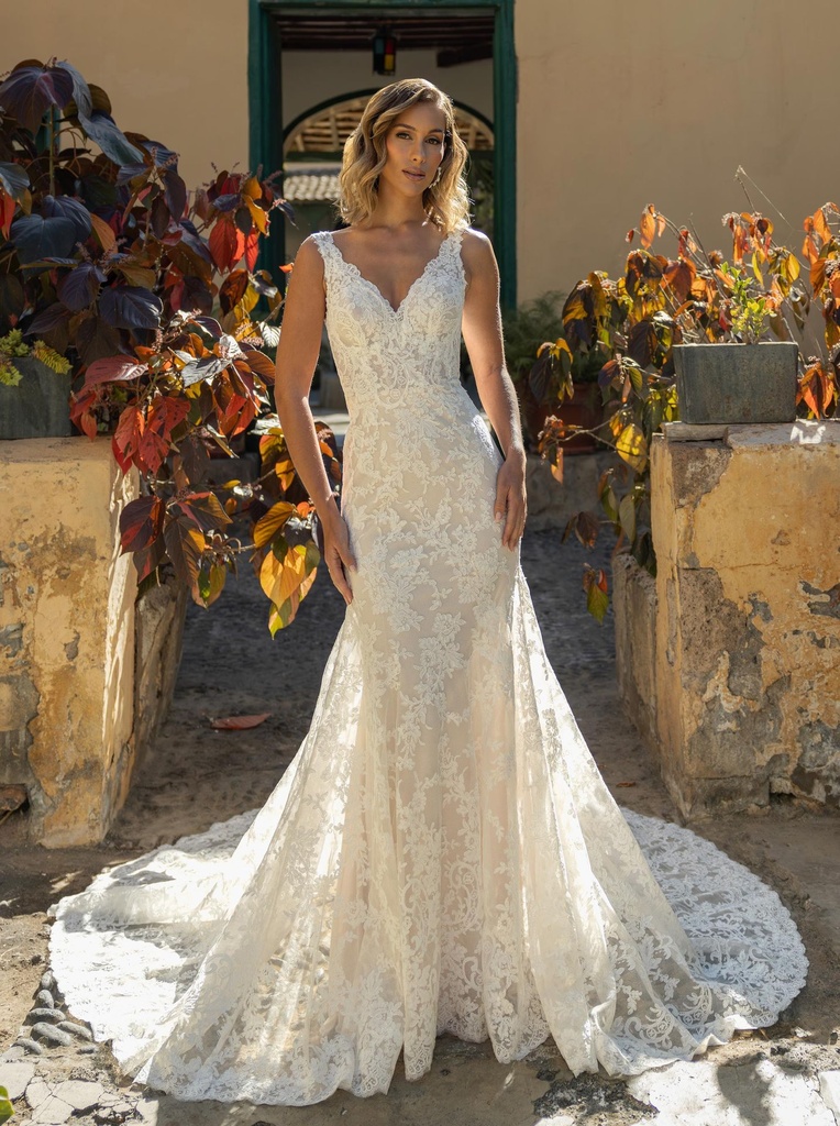 Romance 8322 (IVORY, 30)